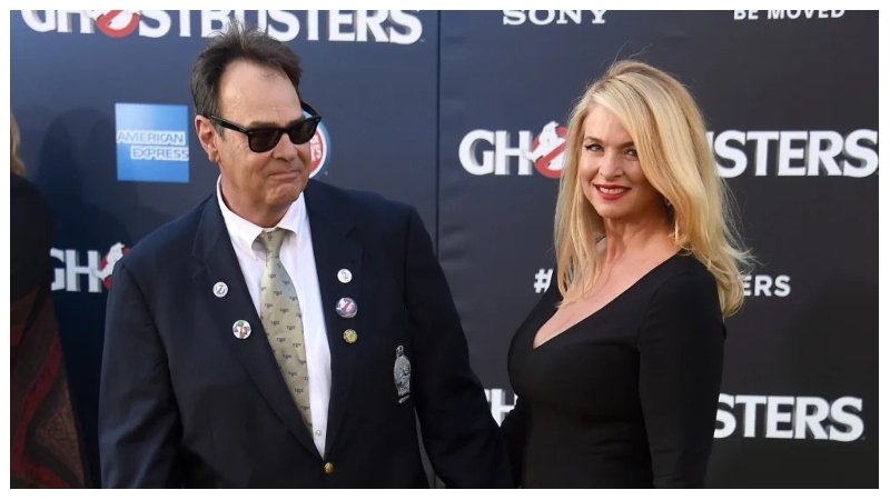 Donna Dixon Net Worth